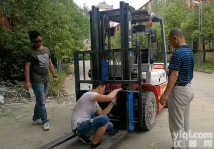 <em>合力</em>改装<em>叉车</em>称 3吨<em>内燃</em>机<em>叉车</em>系统