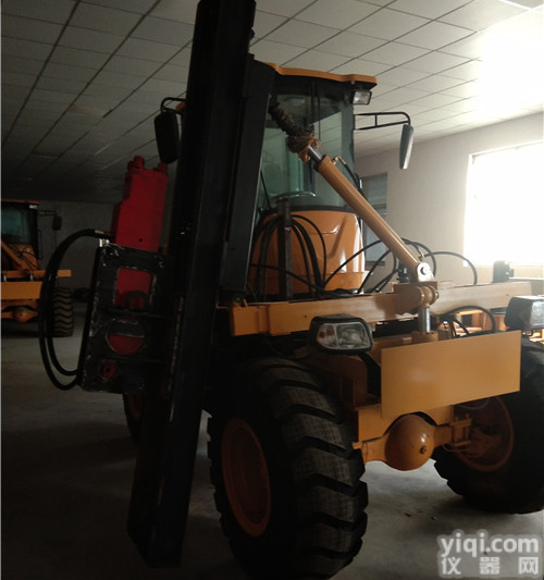 <em>南阳</em>高速护栏<em>打桩机</em>进口<em>锤头</em>新闻