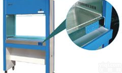 <em>单人单面水平（垂直送风）净化工作台</em>