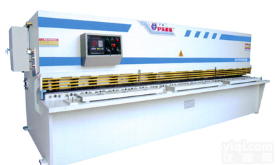 QC12E15-4X2500数控液压<em>摆式</em><em>剪板机</em>