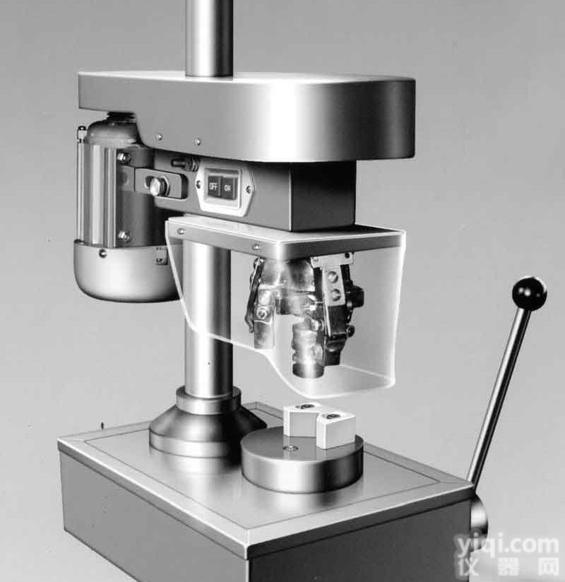 <em>台式轧盖机</em>