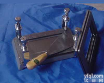 <em>腻子</em>涂刮器 <em>QNG</em>