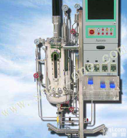 <em>全自动不锈钢发酵罐</em>