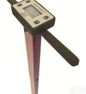 <em>TDR350土壤水分、温度和电导率测量仪</em>