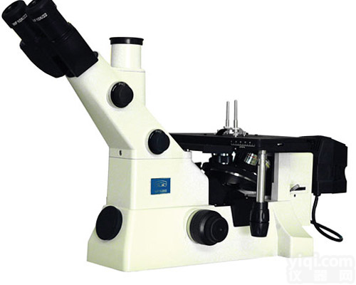 <em>MR5000金相显微镜</em>