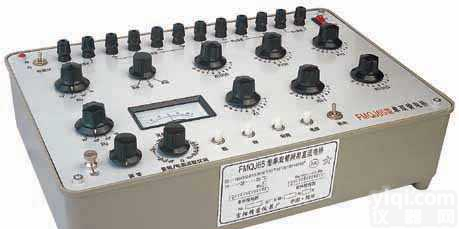<em>QJ65型  单双臂两用直流电桥</em>