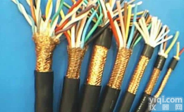 <em>电子计算机用多对屏蔽控制电缆</em>