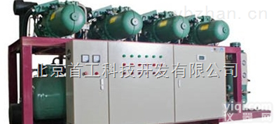 比<em>泽尔</em><em>螺杆</em><em>并联</em>机组