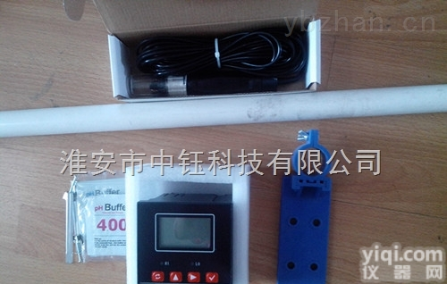 <em>PH-AD18系列型盘装式  pH控制器</em>型号