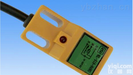 HL-S18-N4AO接近传感器小方型非埋入式<em>感应</em>距离4mm<em>交流电</em>源输出常开接近开关