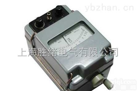 <em>指针式手摇兆欧表</em>