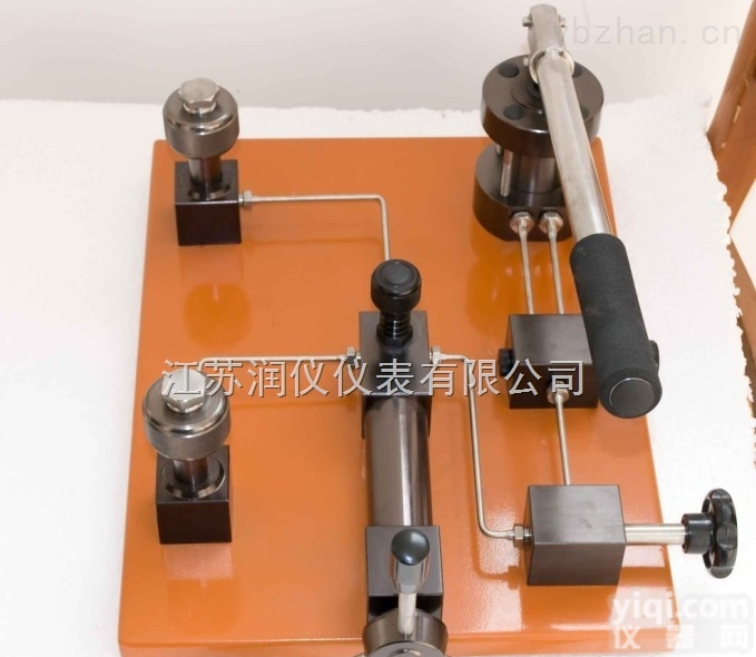 YFT-1002Q  <em>手动</em><em>压力表</em>校验台