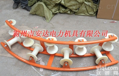 五轮<em>转角</em>电缆<em>滑车</em>齐全  五轮<em>转角</em>电缆<em>滑车</em>