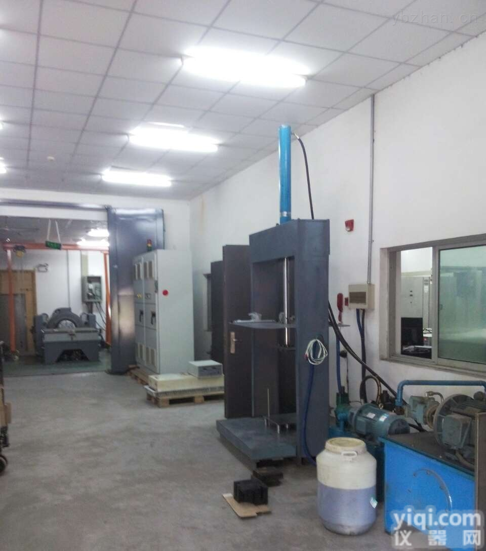 <em>德迈</em>盛汽车动力电池<em>挤压</em><em>试验机</em>