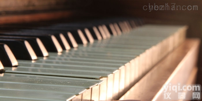 自动喷油丝印<em>加工</em>钢琴UV<em>喷涂</em>手机壳<em>加工</em>