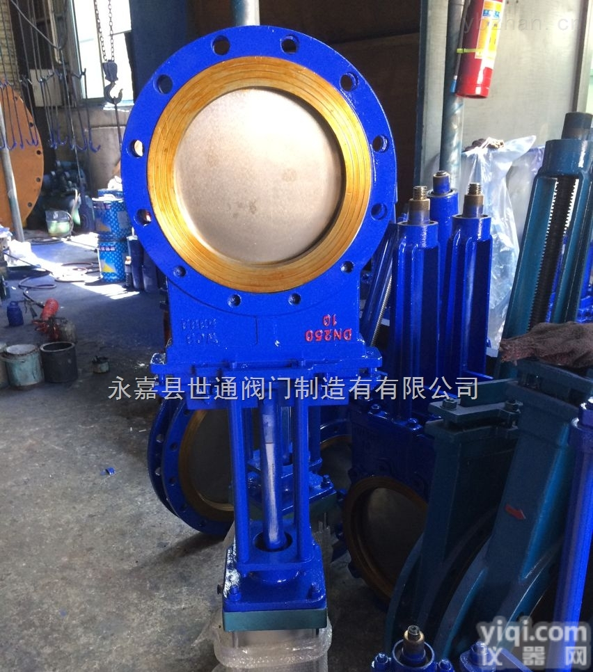 PZ673H  世通阀门制造有限公司生产气动明杆刀型<em>闸阀</em>DN250<em>铸钢</em>法兰薄形<em>闸阀</em>