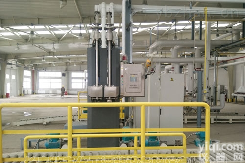 DYJ-200  60L～200L <em>双料枪自动灌装机（具有料枪切换功能）</em>