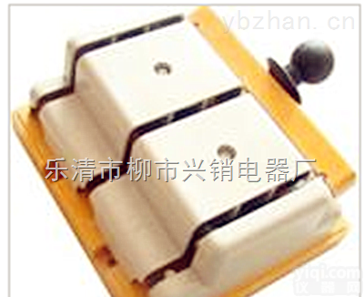 HS11F-<em>400</em>/48<em>开启式</em><em>刀开关</em>
