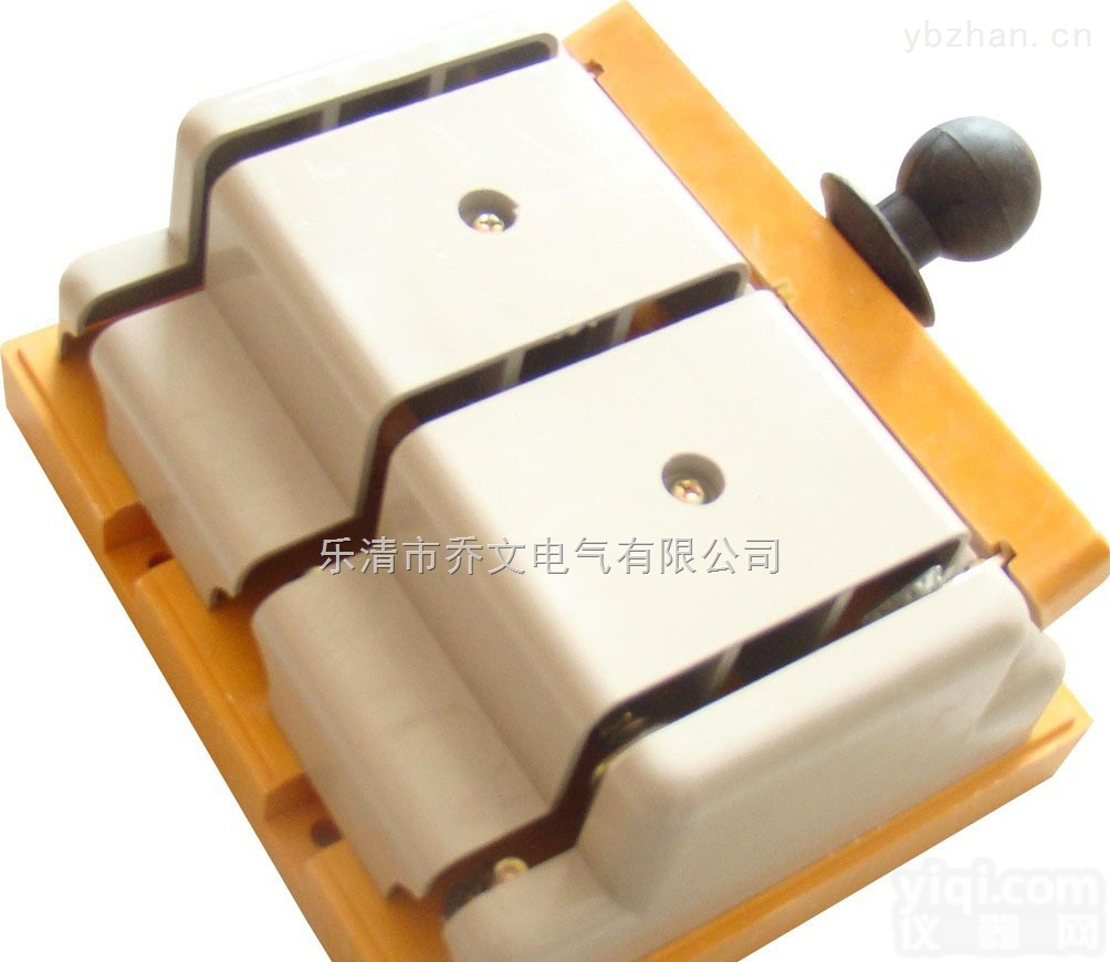 HD11-<em>1000</em>/28<em>开启式</em><em>刀开关</em>