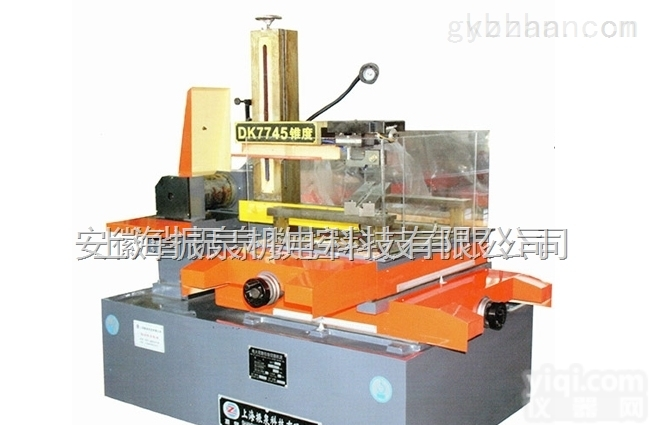 DK7740  DK7740<em>中走丝线切割机床</em>